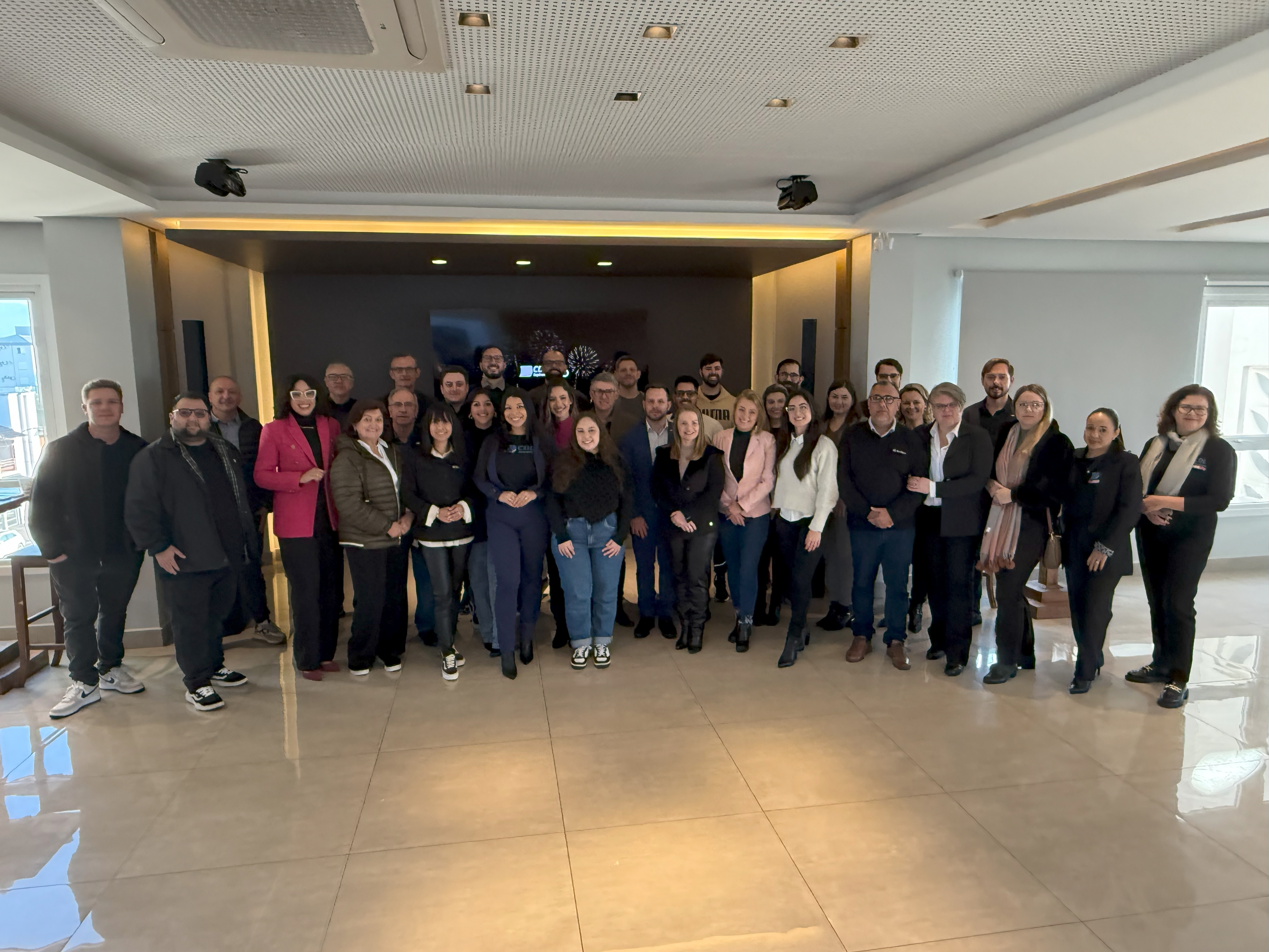 CDL Sapiranga recebe novos associados com café da manhã de integração