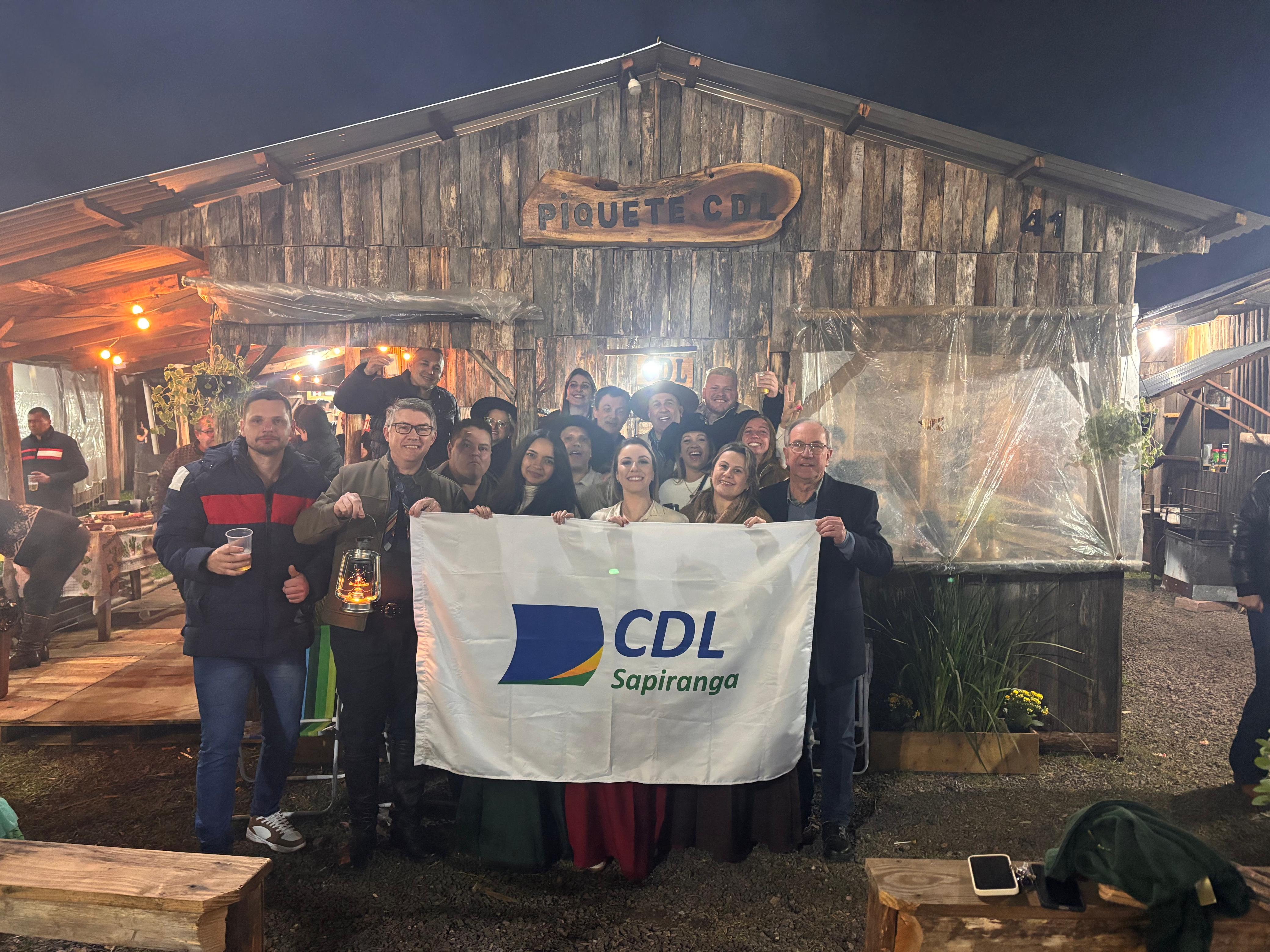 CDL Sapiranga marcou presença na chegada da Chama Crioula