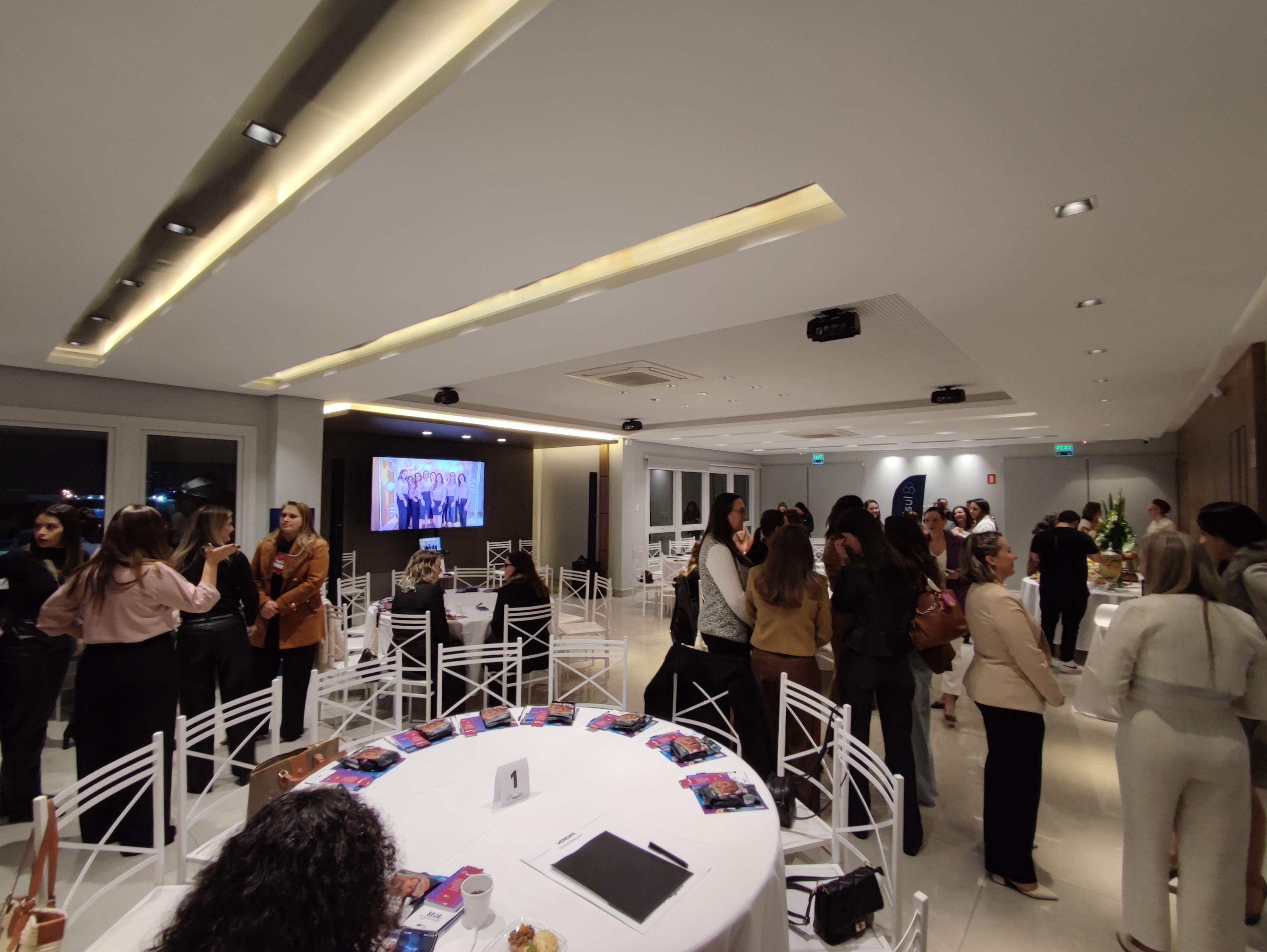 Rodada de Negócios da CDL Sapiranga fortalece conexões entre mulheres empreendedoras