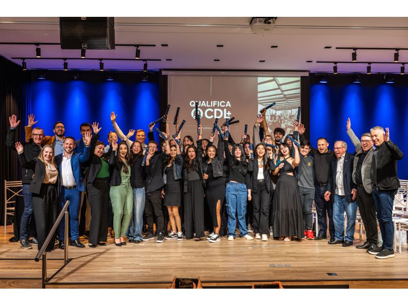Formatura do Qualifica CDL+ celebra jovens preparados para o mercado de trabalho
